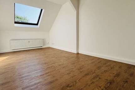 Wohnung Chemnitz Altendorf - 4 Zimmer, 85 m&sup2;, 589&euro; | Angebot:26914550