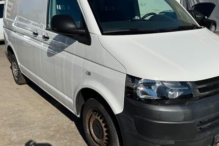 VW T5 Transporter 142.000 km 7.299 &euro; Chemnitz 09120