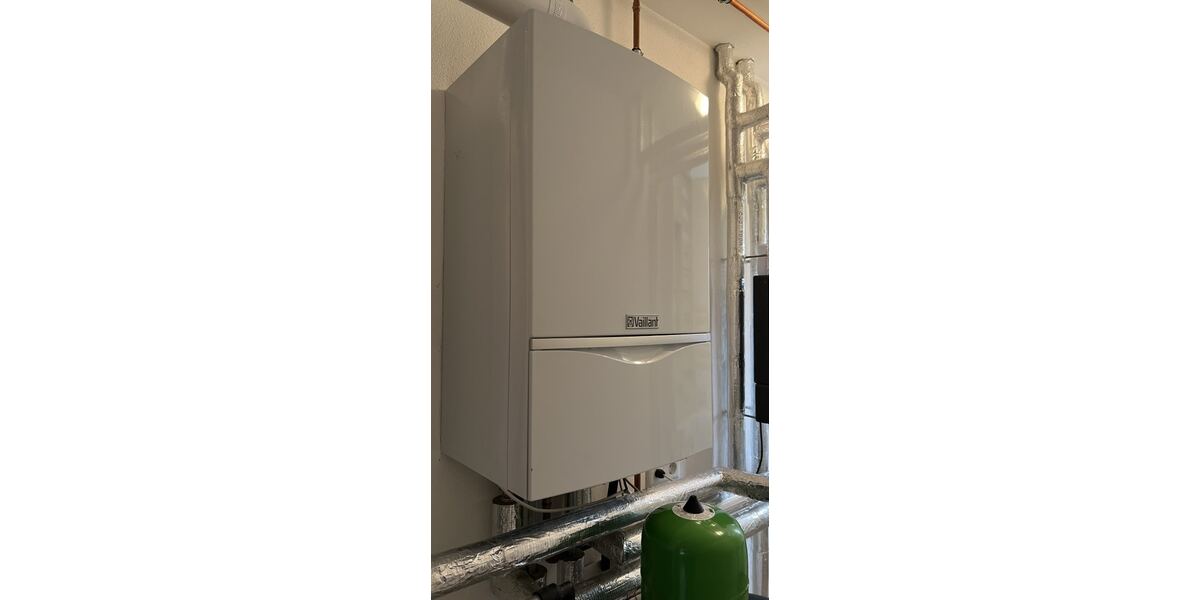 Willkommen in unseren liebevoll sanierten Büroräumen im Herzen von Altmittweida! 5 zimmer