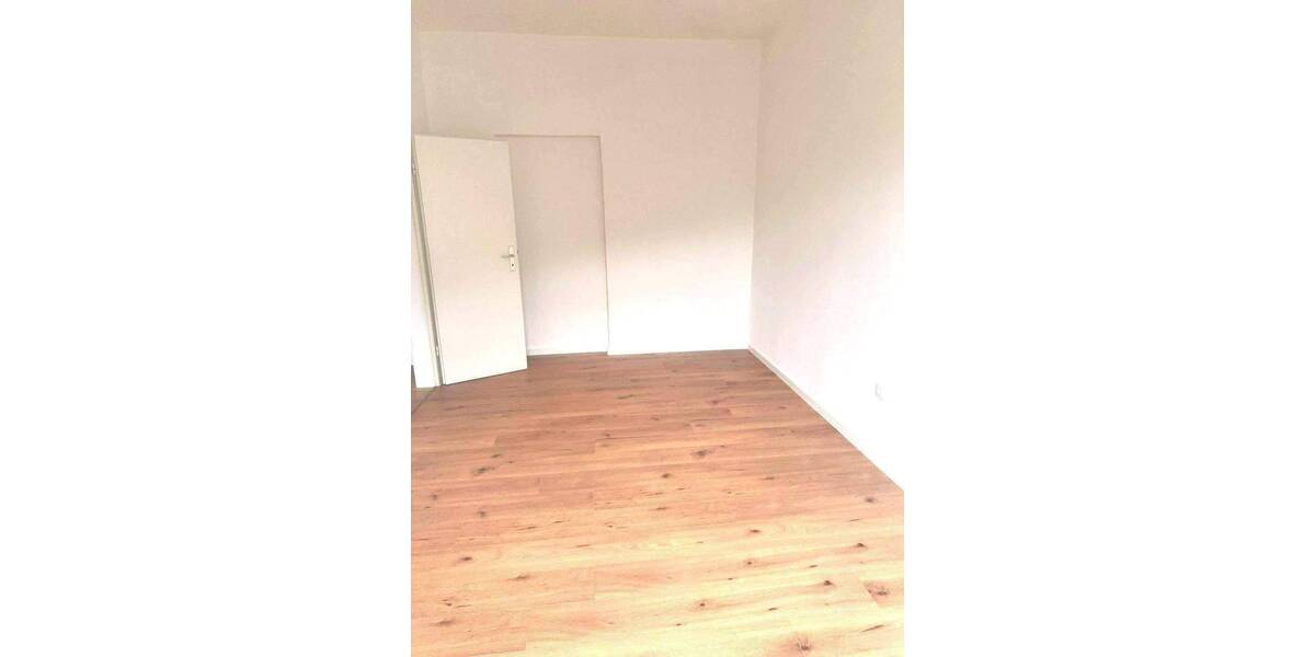 Etagenwohnung Chemnitz Hilbersdorf - 2 Zimmer, 60 m&sup2;, 300&euro; | Angebot:26930099