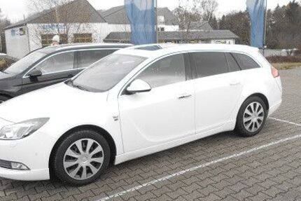 Opel Insignia 82.500 km 7.990 &euro; Marienberg 09496