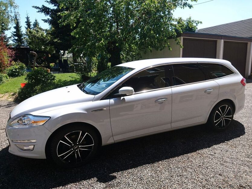 Ford Mondeo 202.000 km 6.000 € HARTMANNSDORF 09232