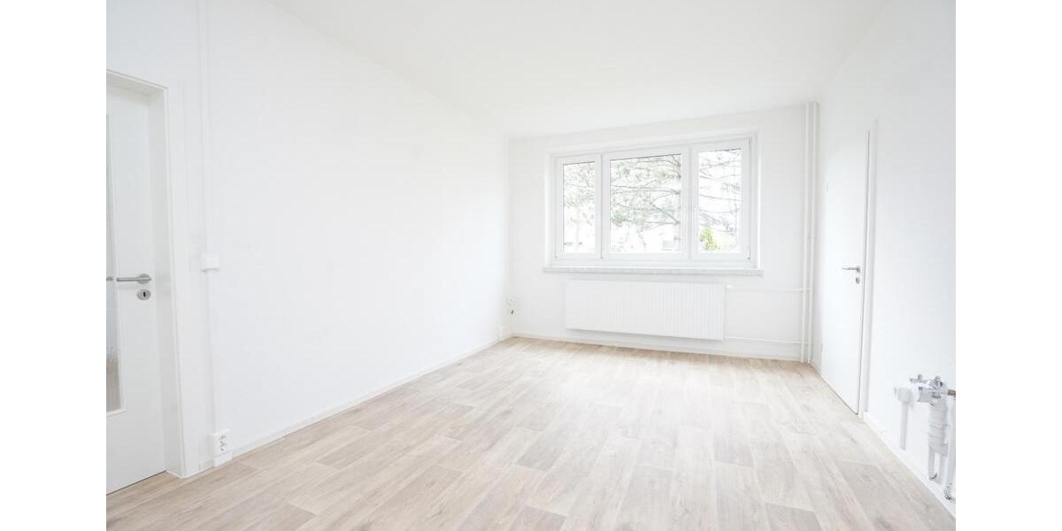 Erdgeschoßwohnung Chemnitz Adelsberg - 3 Zimmer, 92 m&sup2;, 571&euro; | Angebot:25883842