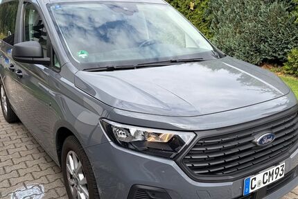 Ford Tourneo Connect 5.100 km 27.950 &euro; Mittelbach 09224