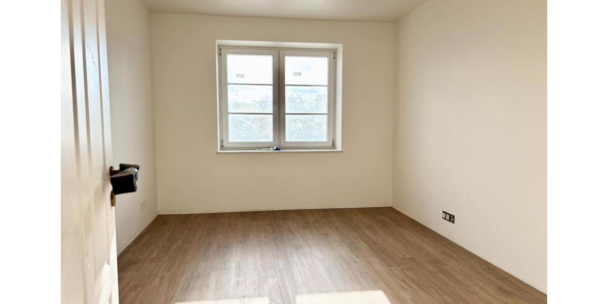 Borna * ERSTBEZUG * Moderne 3 Zimmer * 01.12.2025 zimmer