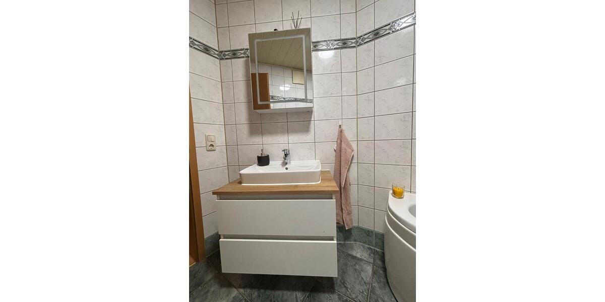 Dachgeschoßwohnung Chemnitz Ebersdorf - 2 Zimmer, 56 m&sup2;, 375&euro; | Angebot:26018405