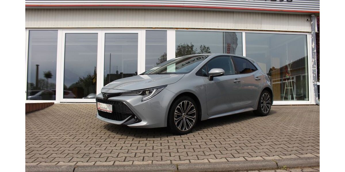 Toyota Corolla 37.280 km 18.450 &euro; Hartha 04746