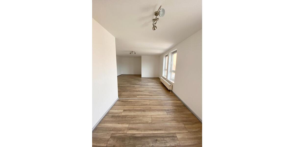 Dachgeschoßwohnung Mittweida - 1 Zimmer, 42 m&sup2;, 320&euro; | Angebot:26701089