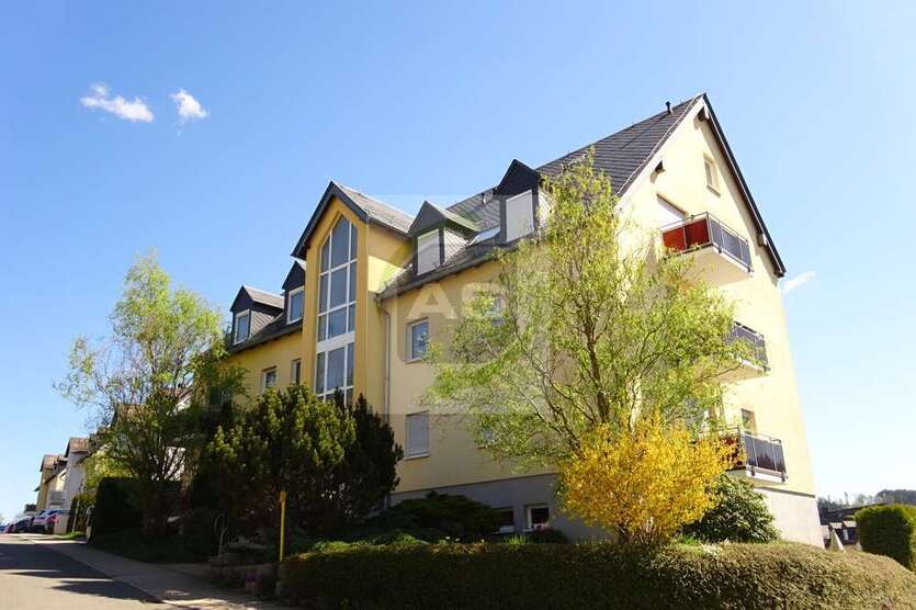 Wohnung zum Mieten in Hartenstein 385 € 61.16 m²
