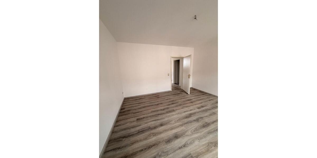 Etagenwohnung Waldheim - 2 Zimmer, 44 m&sup2;, 270&euro; | Angebot:26073165