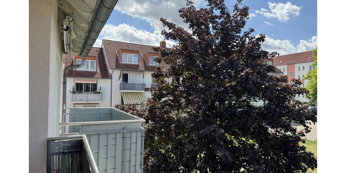 Schöne, helle 3-Raum-Wohnung mit zwei Balkonen und Stellplatz! - Etagenwohnung Hainichen | Angebot:27196195