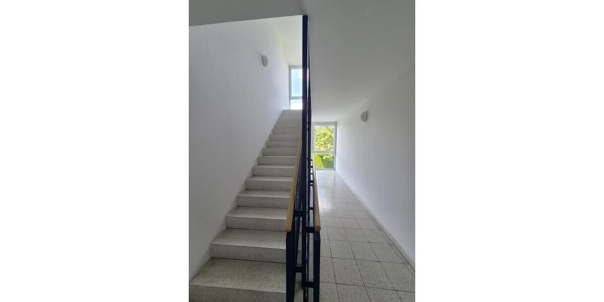 Grüne Aussichten inklusive! Helle 2-Zimmer-Wohnung mit Balkon - Etagenwohnung Chemnitz Ebersdorf | Angebot:27023731