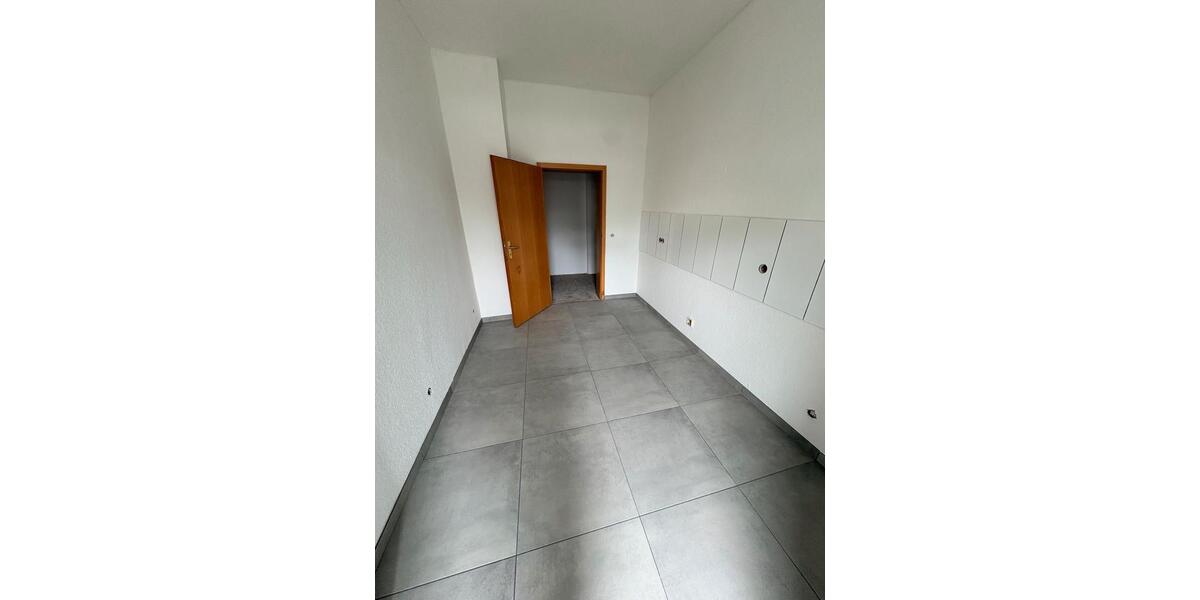 Erdgeschoßwohnung Chemnitz Bernsdorf - 2 Zimmer, 61 m&sup2;, 115.000&euro; | Angebot:27169852