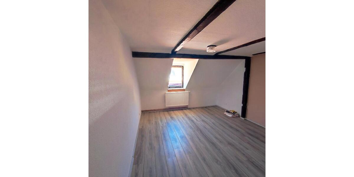 Reihenhaus Hartha - 9 Zimmer, 140 m&sup2;, 99.000&euro; | Angebot:26858167