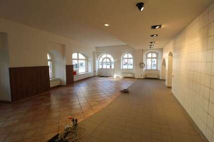 Einzelhandel in Penig 1.200 € 72.56 m² zimmer