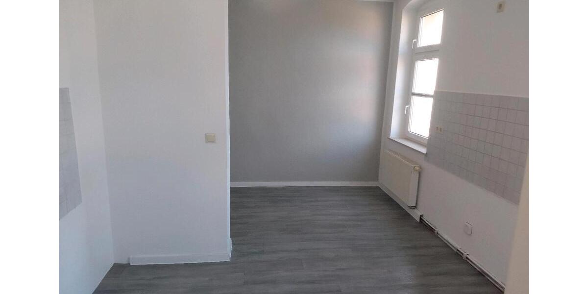 Etagenwohnung Flöha - 3 Zimmer, 69 m&sup2;, 414&euro; | Angebot:26195909