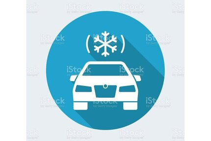 VW Touran 2,0 TDI Hig- AT 7 SITZER EL-GSD NAVI AHK XE