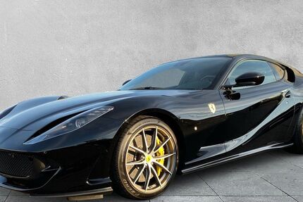 Ferrari 812 11.500 km 329.000 &euro; Chemnitz 09131