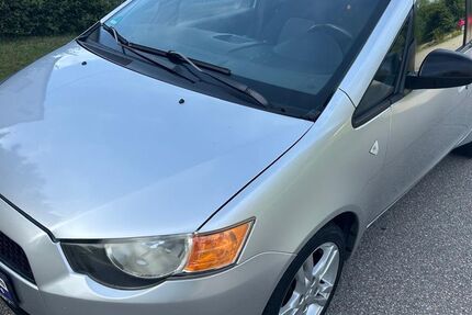Mitsubishi Colt 119.000 km 2.990 &euro; Röhrsdorf Chemnitz 09247