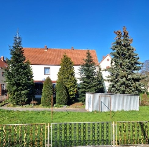 Wohnhaus mit schönem Grundstück in ruhiger Lage! 5 zimmer