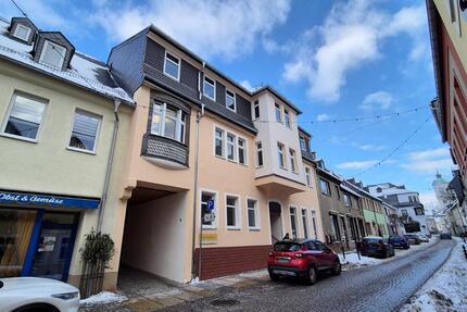 Kosmetikstudio? Tattoostudio? Maklerbüro? (Eis-) Café? Bistro? Tolle Gewerbefläche (100 m²) im Zentrum von Lößnitz! zimmer