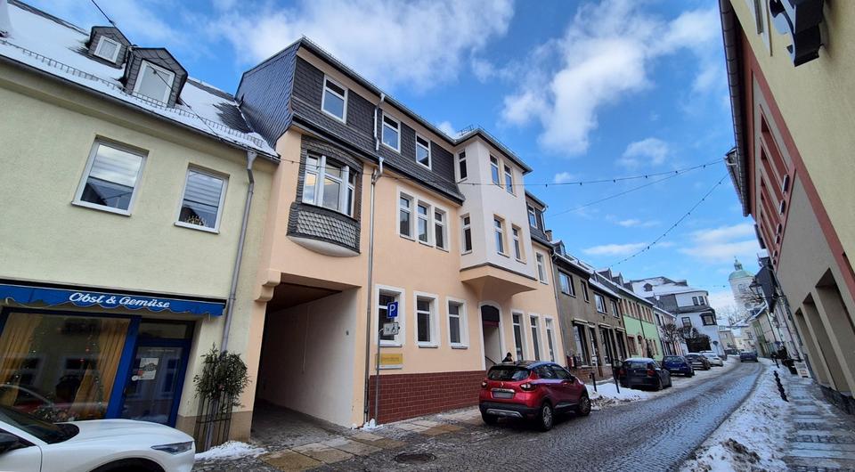 Kosmetikstudio? Tattoostudio? Maklerbüro? (Eis-) Café? Bistro? Tolle Gewerbefläche (100 m²) im Zentrum von Lößnitz! zimmer