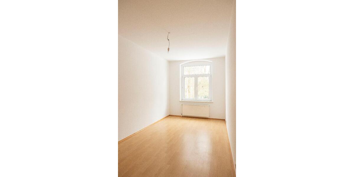 Hochparterre Chemnitz Ebersdorf - 3 Zimmer, 81 m&sup2;, 425&euro; | Angebot:26299932