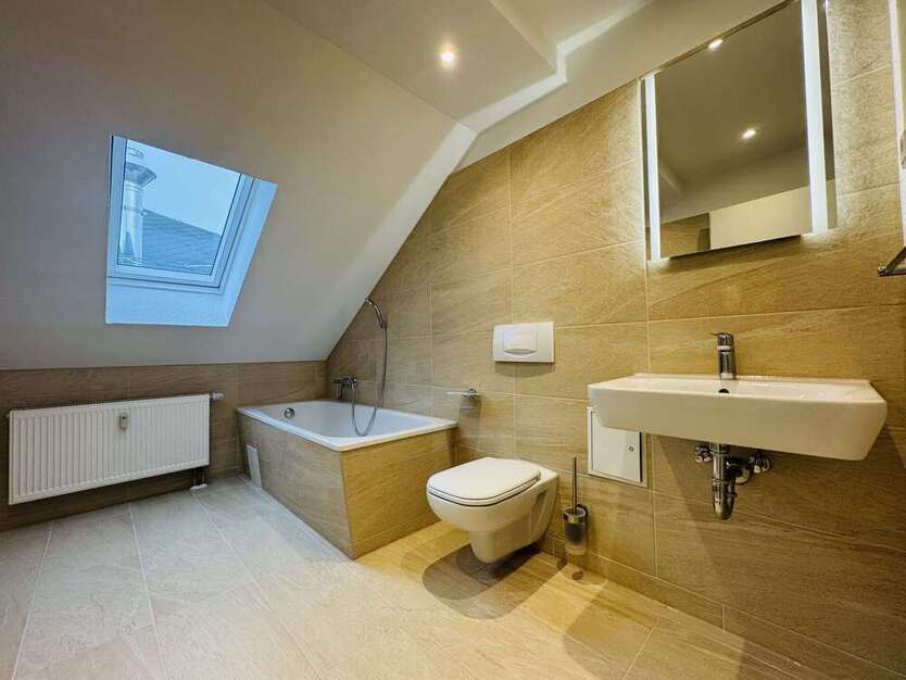 Wohnung zum Mieten in Chemnitz 450 € 77.65 m²