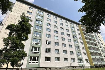 Wohnung Chemnitz Zentrum - 3 Zimmer, 74 m&sup2;, 449&euro; | Angebot:26361231