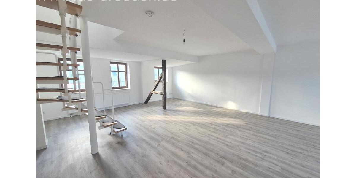 Dachgeschoßwohnung Chemnitz Ebersdorf - 3 Zimmer, 117 m&sup2;, 650&euro; | Angebot:26252642