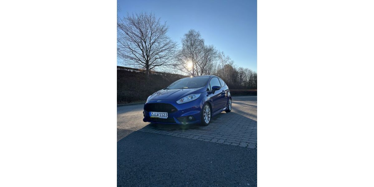 Ford Fiesta 230.000 km 5.400 € Mülsen 08132