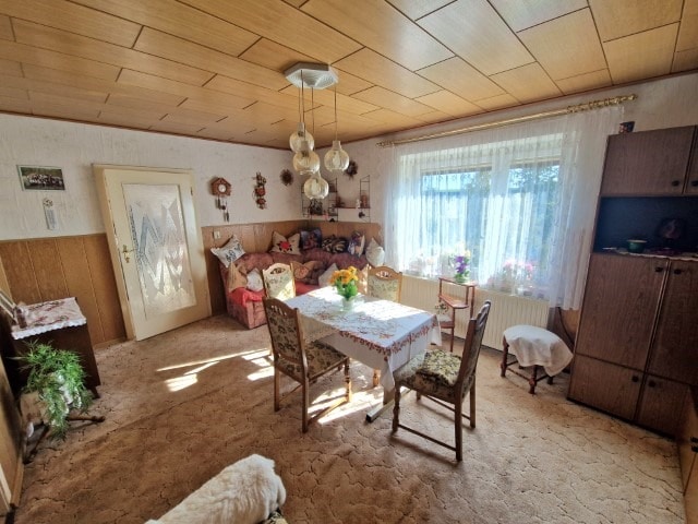 Wohnhaus mit schönem Grundstück in ruhiger Lage! 5 zimmer