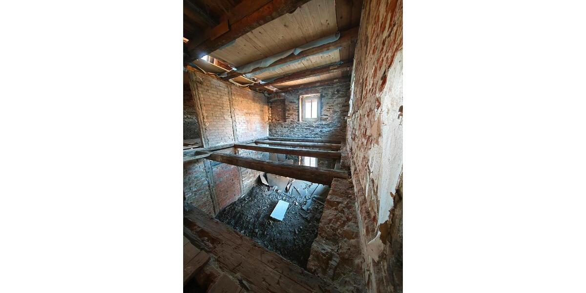 Einfamilienhaus Brand-Erbisdorf Erbisdorf - 7 Zimmer, 170 m&sup2;, 150.000&euro; | Angebot:26504889