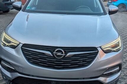 Opel Grandland (X) 60.700 km 10.800 &euro; Chemnitz 09114