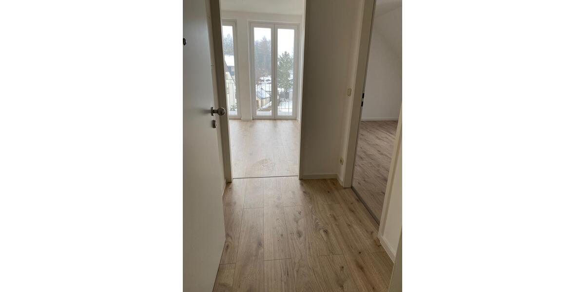 Dachgeschoßwohnung Chemnitz Euba - 2 Zimmer, 49 m&sup2;, 300&euro; | Angebot:26645171