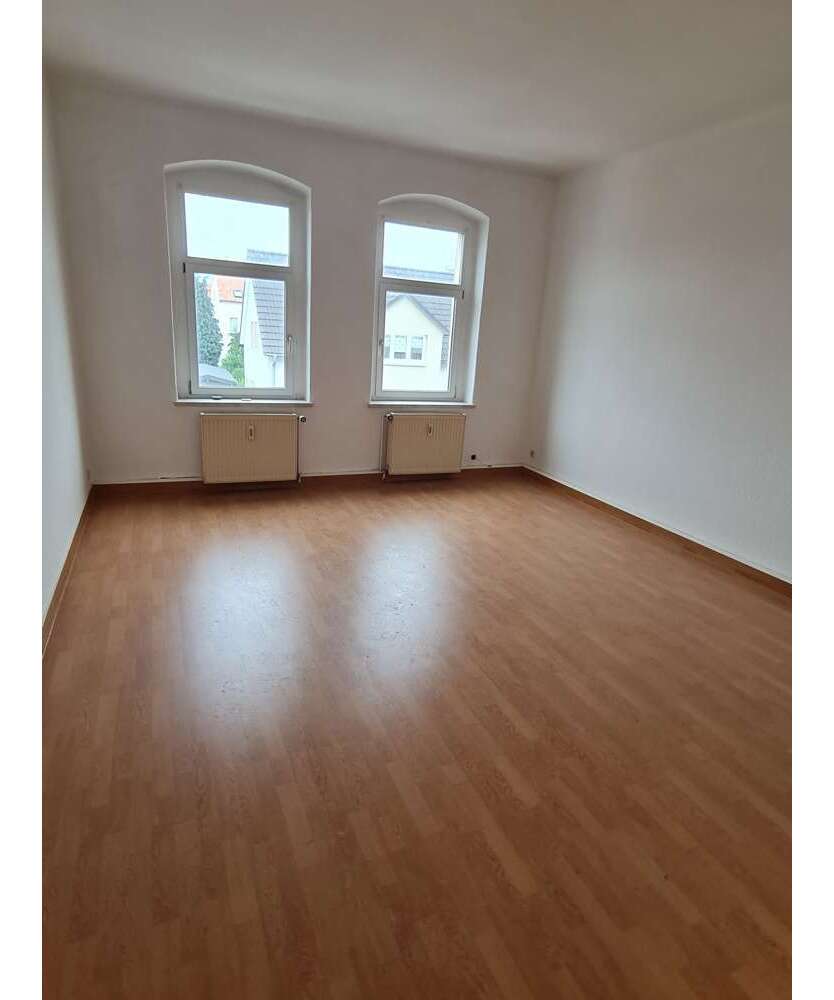 Haus zum Kaufen in Frankenberg 150.000 € 325 m²