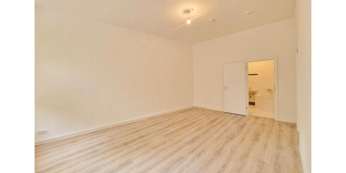 Erdgeschoßwohnung Chemnitz Kapellenberg - 3 Zimmer, 82 m&sup2;, 450&euro; | Angebot:23250792