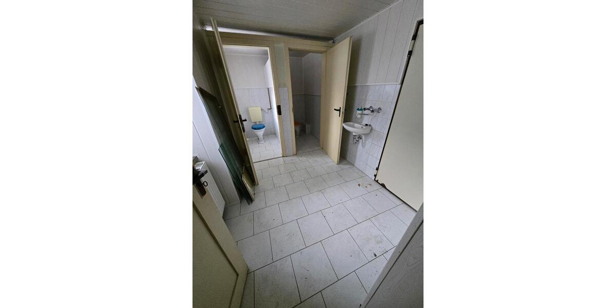 Einfamilienhaus mit grossem Grundstück, Nebengelass 7 zimmer