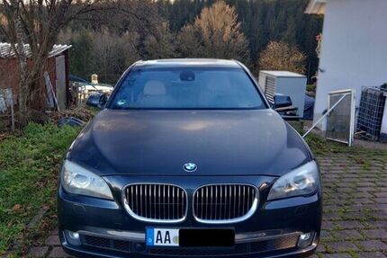 BMW 750