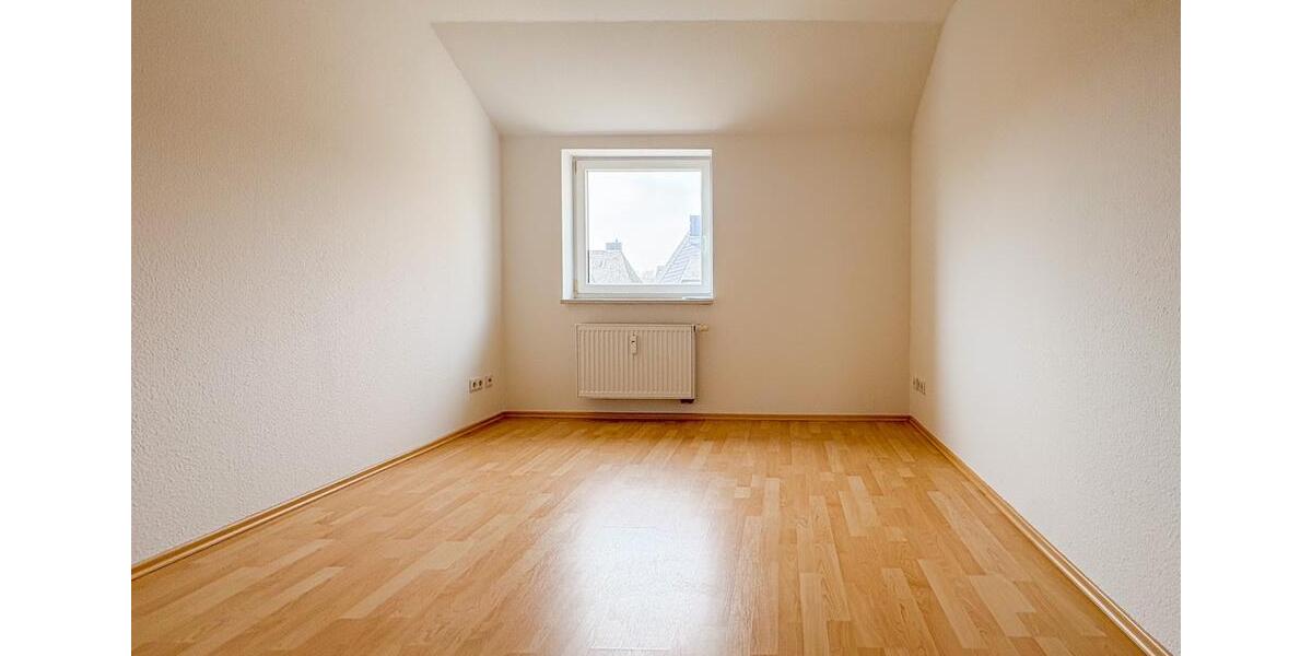 Dachgeschoßwohnung Chemnitz Altendorf - 2 Zimmer, 50 m&sup2;, 275&euro; | Angebot:26267938