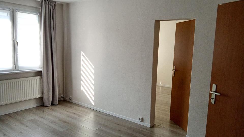 Etagenwohnung Limbach-Oberfrohna Oberfrohna - 2 Zimmer, 47 m&sup2;, 41.500&euro; | Angebot:26251050