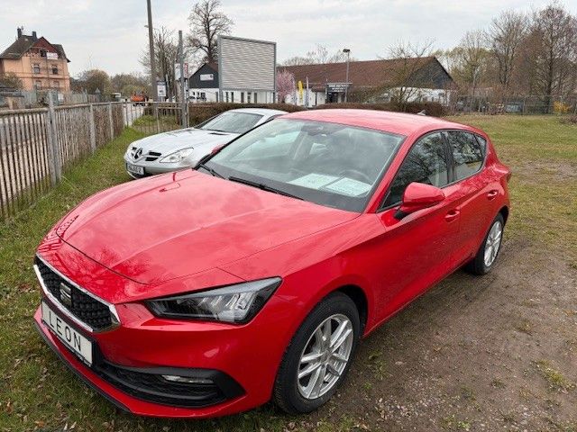 Seat Leon 26.500 km 17.390 &euro; Frankenberg 09669