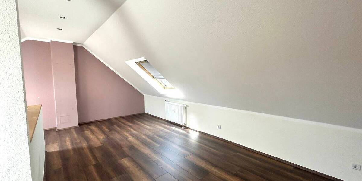 Etagenwohnung Chemnitz Bernsdorf - 3 Zimmer, 84 m&sup2;, 520&euro; | Angebot:26929820