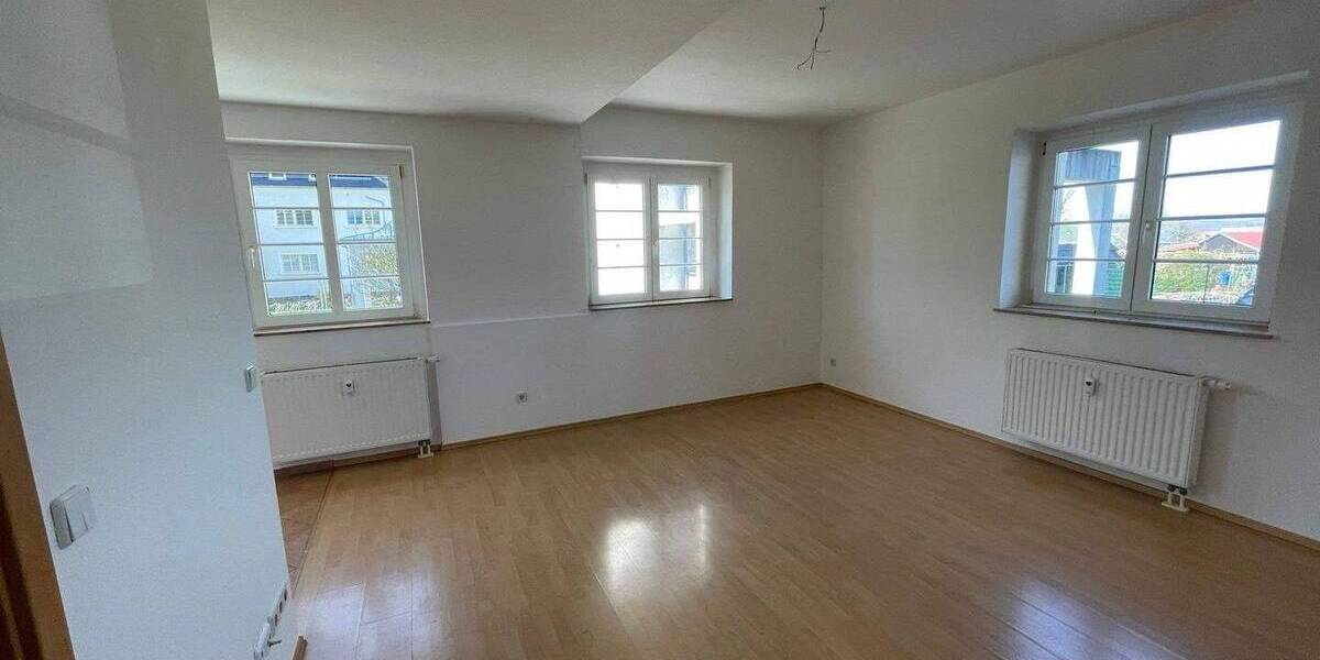 Etagenwohnung Chemnitz Lutherviertel - 2 Zimmer, 46 m&sup2;, 315&euro; | Angebot:26862799