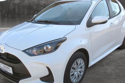 Toyota Yaris 13.918 km 23.990 &euro; Chemnitz 09119