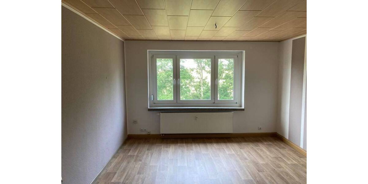 Etagenwohnung Gersdorf b Hohenstein-Ernstthal Ernstthal - 3 Zimmer, 60 m&sup2;, 65.000&euro; | Angebot:26527454