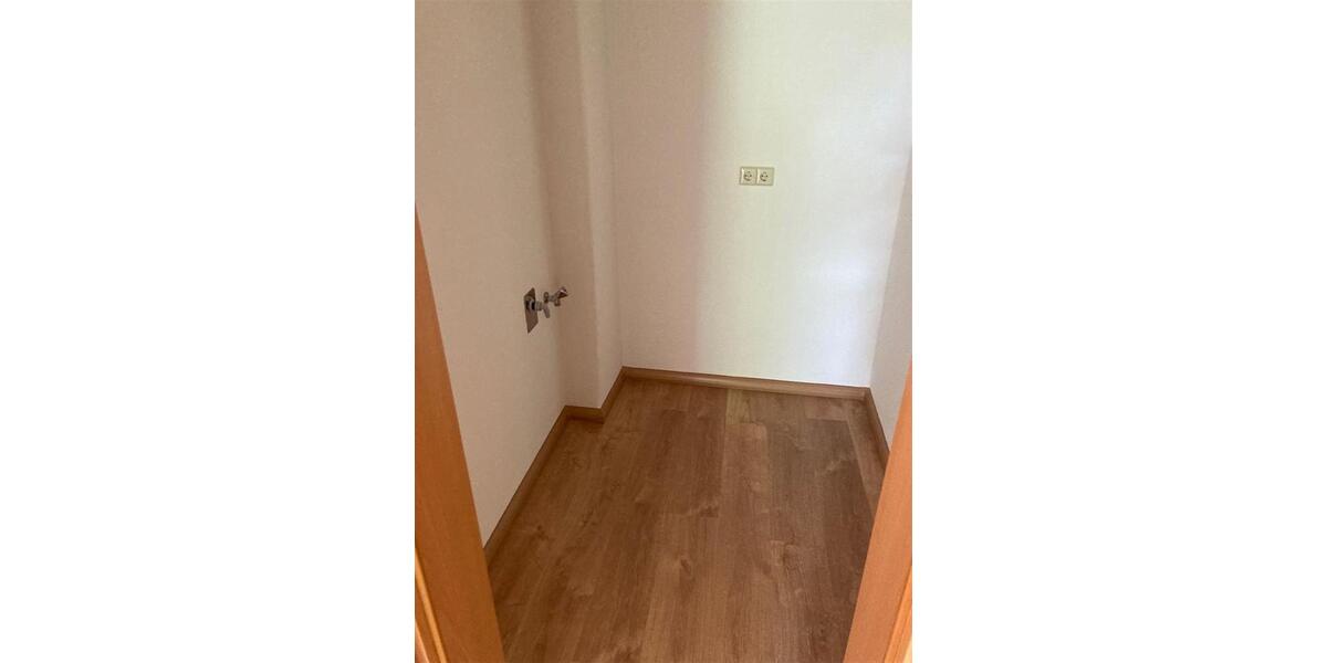 Etagenwohnung Chemnitz Wittgensdorf - 2 Zimmer, 60 m&sup2;, 300&euro; | Angebot:26531847