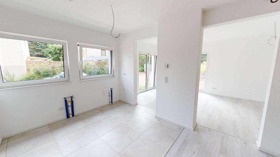 Modernes Wohnen im Neubau: 3-geschossige Reihenhäuser mit Dachterrasse und Garten 5 zimmer