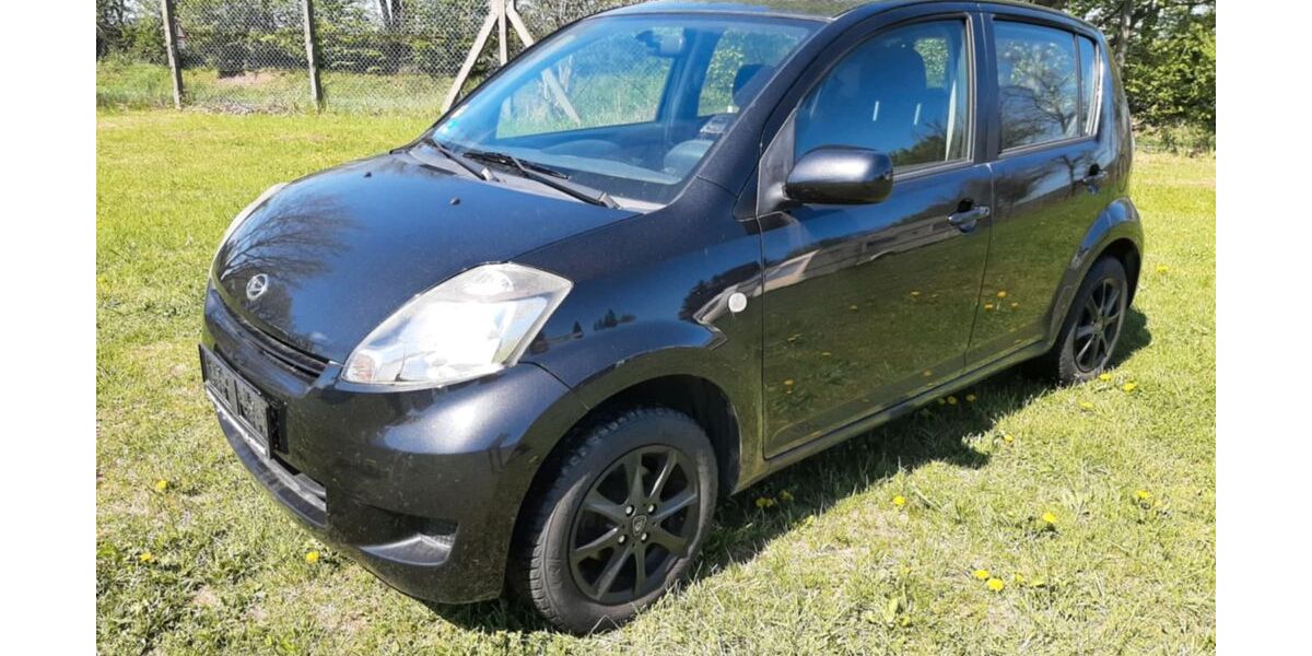 Daihatsu Sirion 127.000 km 1.999 &euro; Chemnitz 09131
