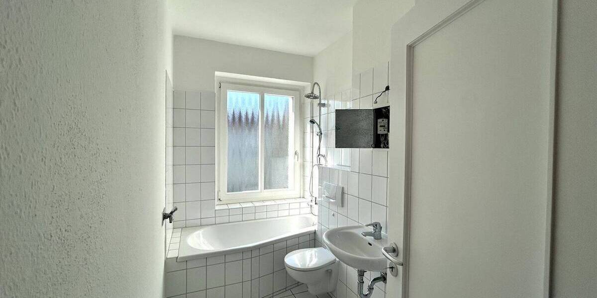 Etagenwohnung Chemnitz Lutherviertel - 2 Zimmer, 42 m&sup2;, 220&euro; | Angebot:26402506